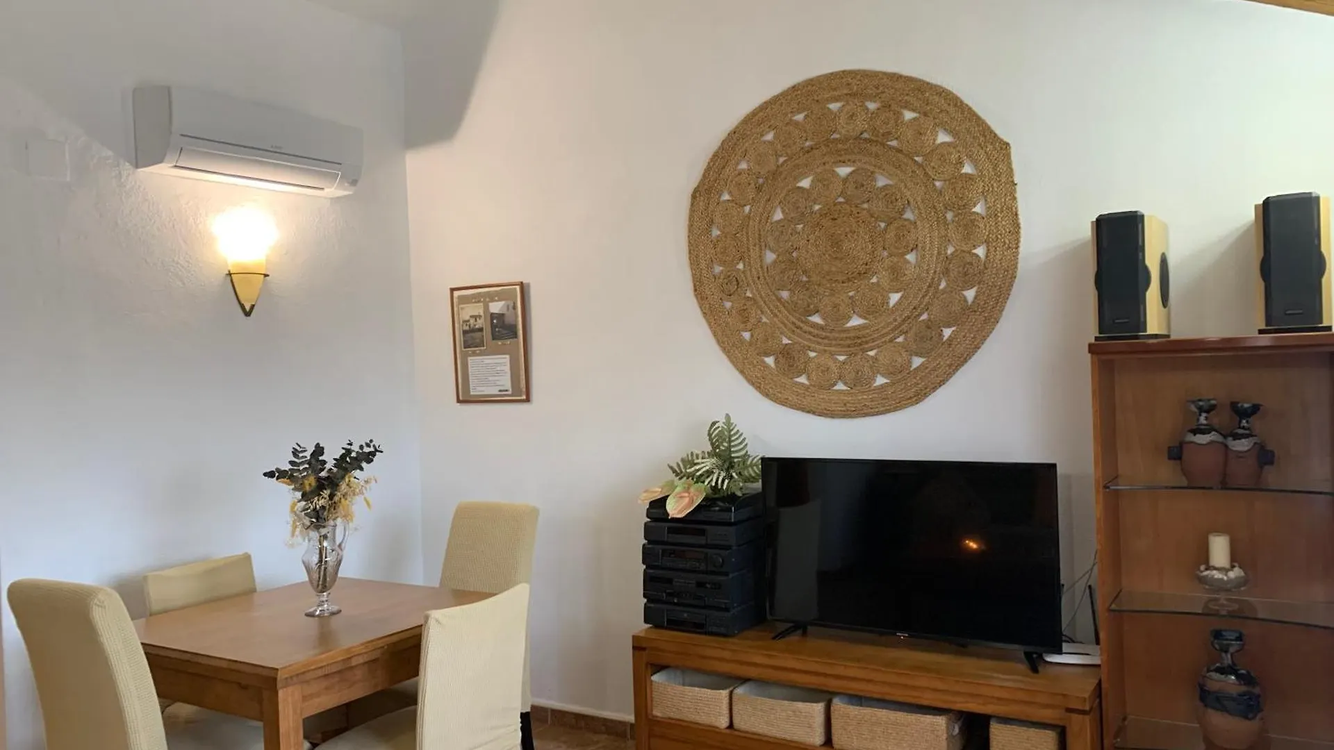 Casa Enric , Con Zona Infantil, Piscina Y Parking Privado Guest House Deltebre Spain