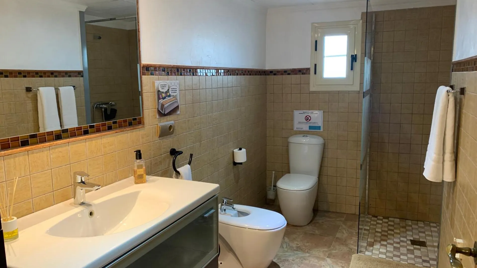 Casa Enric , Con Zona Infantil, Piscina Y Parking Privado Guest House Deltebre Country house